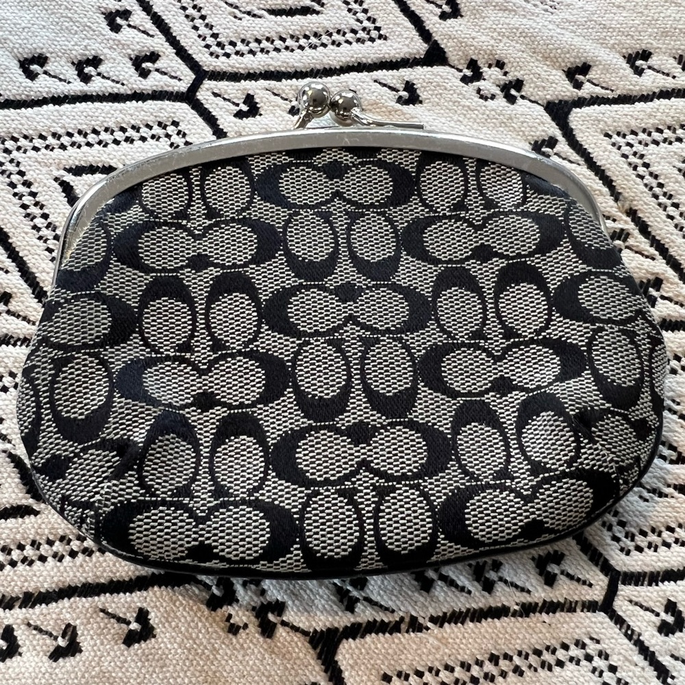 🔴SOLD -Authentic COACH coin wallet - Picture 3 of 5